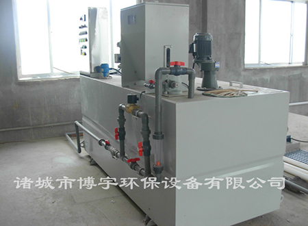 什么是【全自动加药装置】中的低液位报警装置？